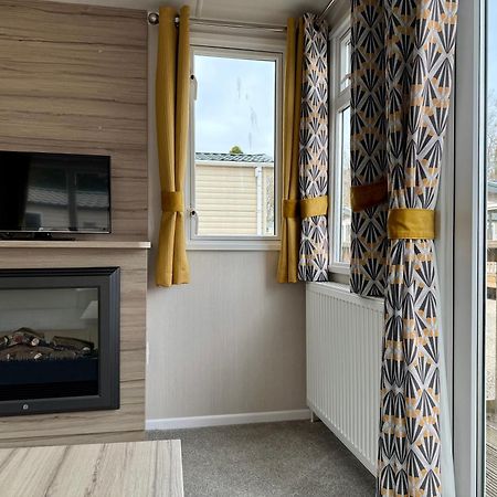 The Fly Van - Beautiful, Luxury Static Caravan Aberlour Exterior photo